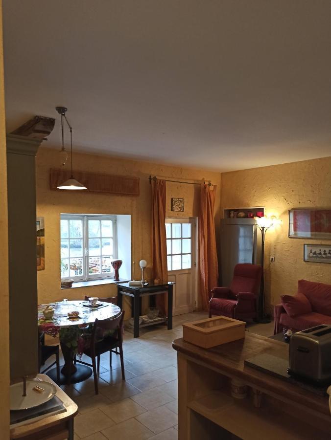 Le Poudrier Hotel ลิมอจส์ ภายนอก รูปภาพ